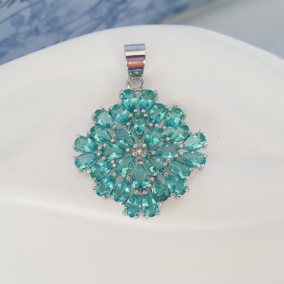 Peacock Green Zircon Pendant - Picture 12 of 12